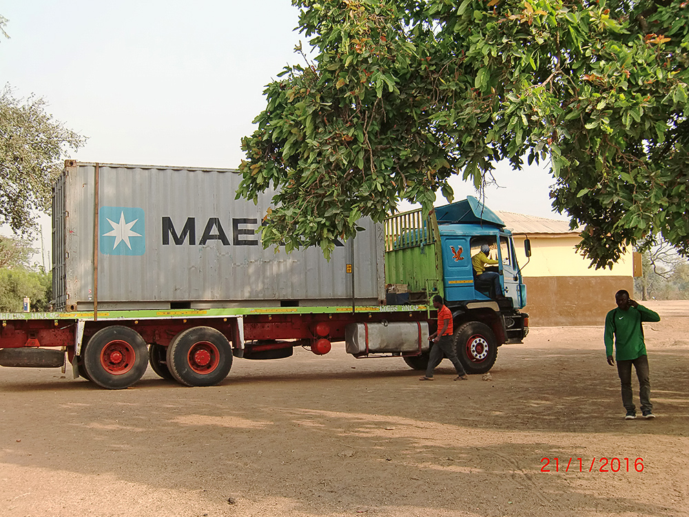 Ankunft des Containers in Tinga (Ghana)