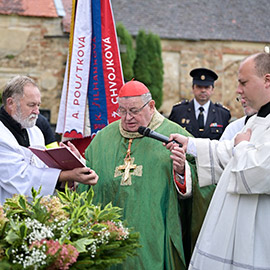 Feierliche Glockenweihe durch Kardinal Duka in Tschechien